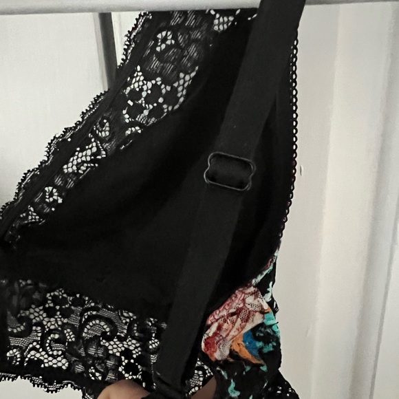 Lace Bralette - Picture 6 of 6